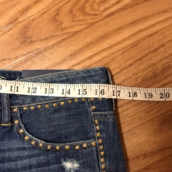 NWT American Eagle BOYFIT Distressed Shorts - Picture 5 of 8